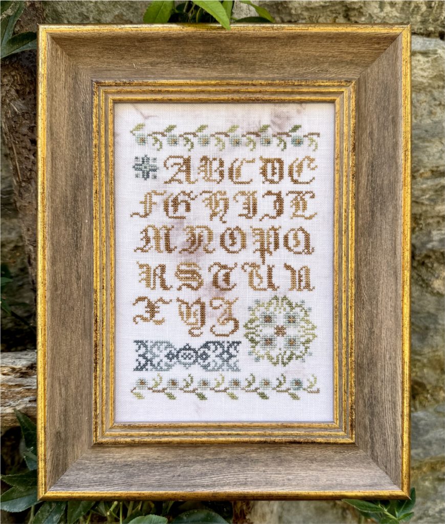 Antonia Rosel Sampler Petite