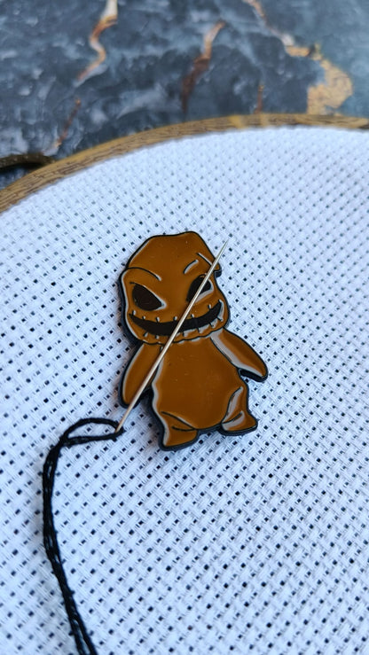 Oggie Booggie Needle Minder