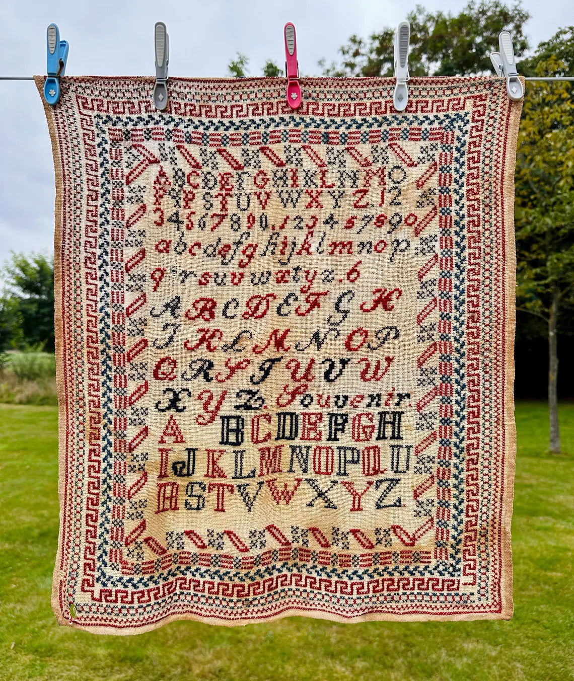 Souvenir Rouge Bleu sampler