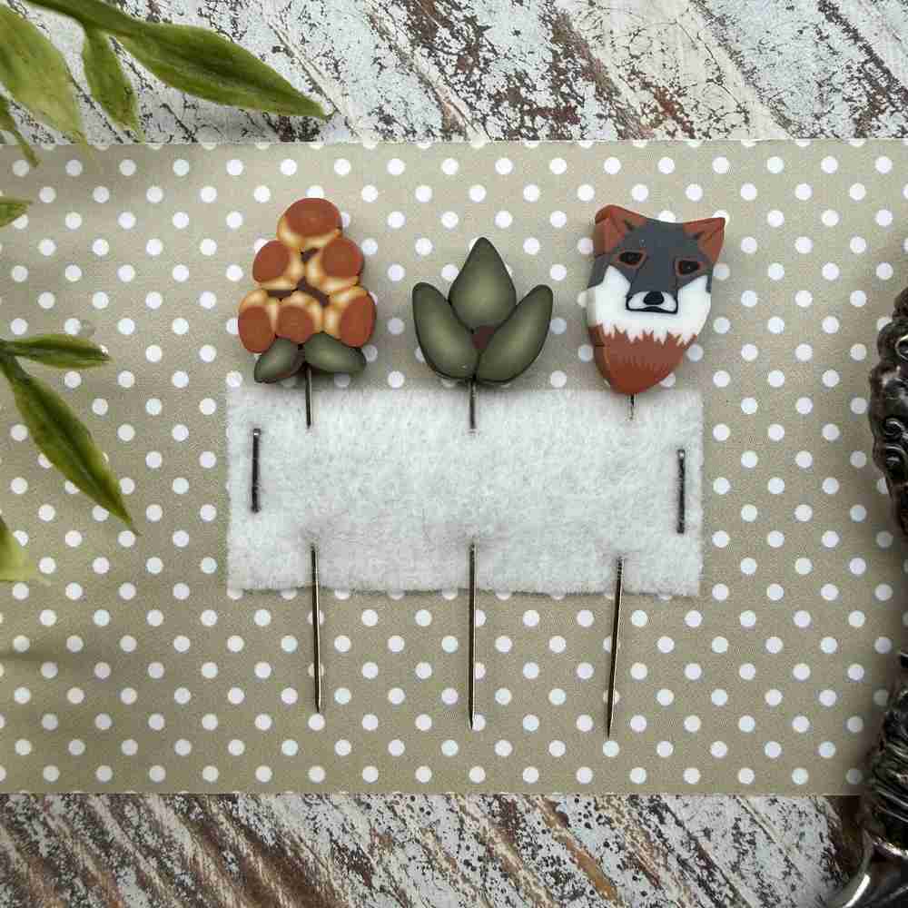 Trunk Town - Blue Flower Stitching Complimentary Set