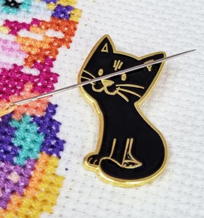 black-cat-needle-minder-meloca-designs