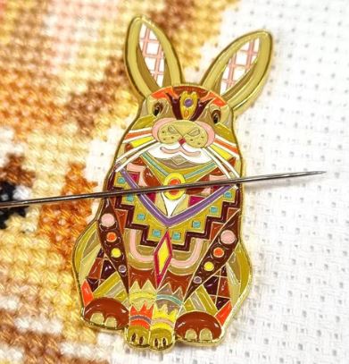 Mandala Rabbit Needle Minder